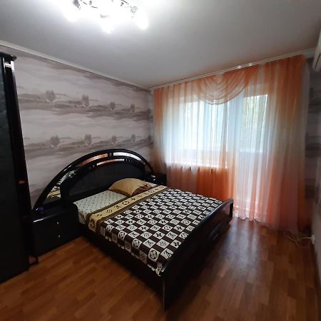 Трёхкомнатные Апартаменты Krivói Rog Exterior foto