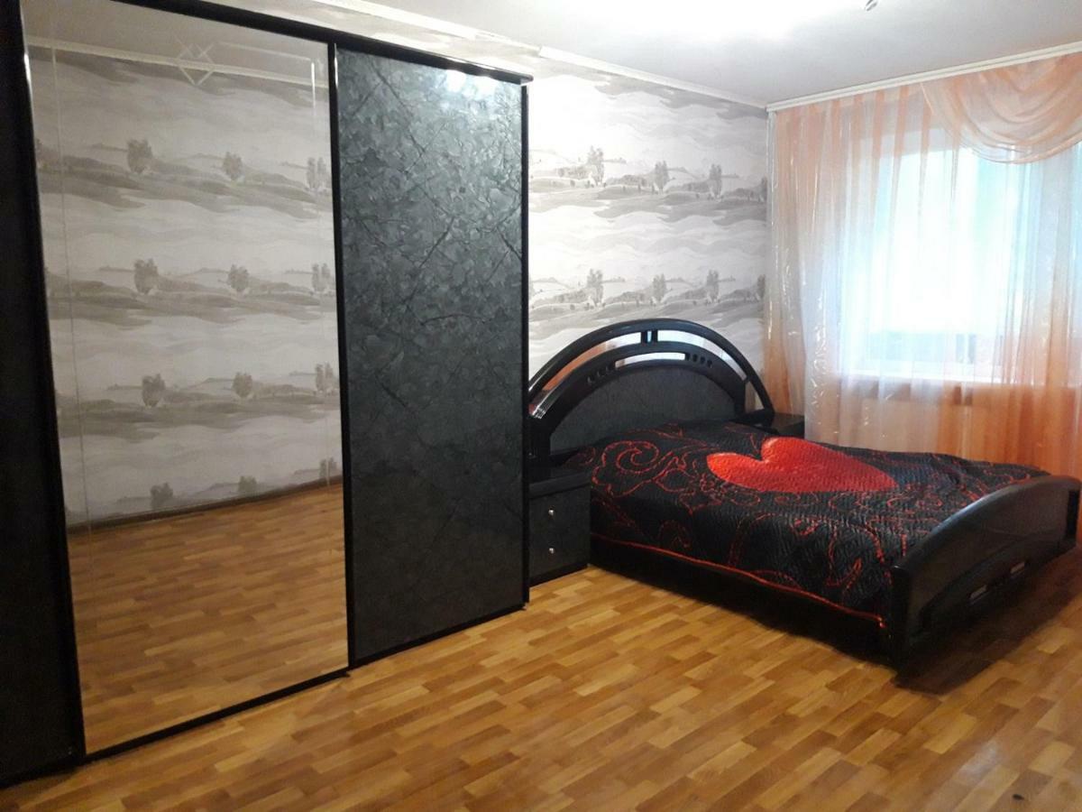 Трёхкомнатные Апартаменты Krivói Rog Exterior foto