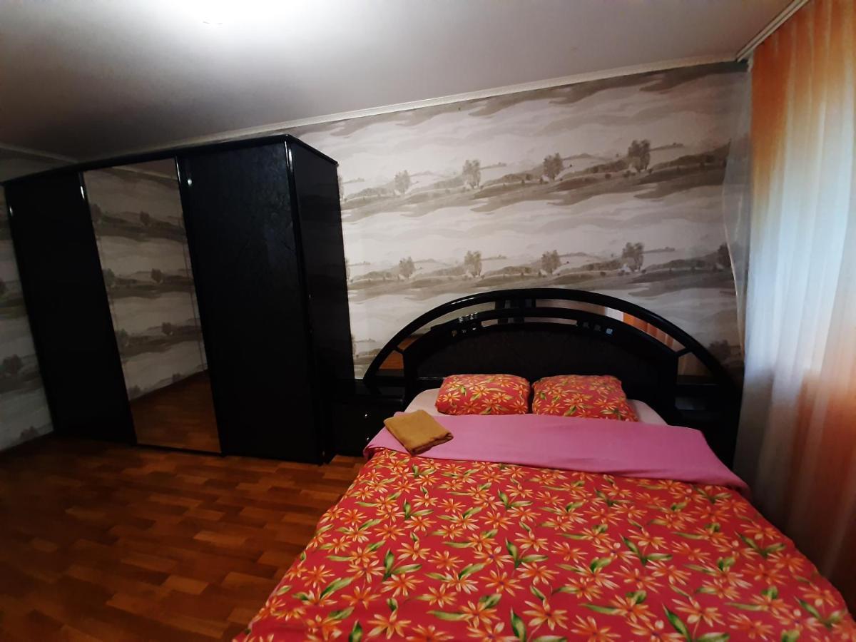 Трёхкомнатные Апартаменты Krivói Rog Exterior foto